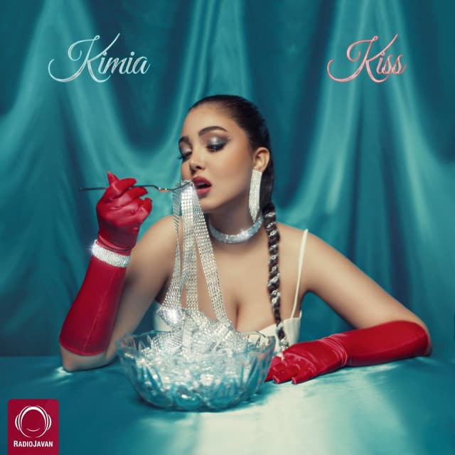 Kiss · Kimia