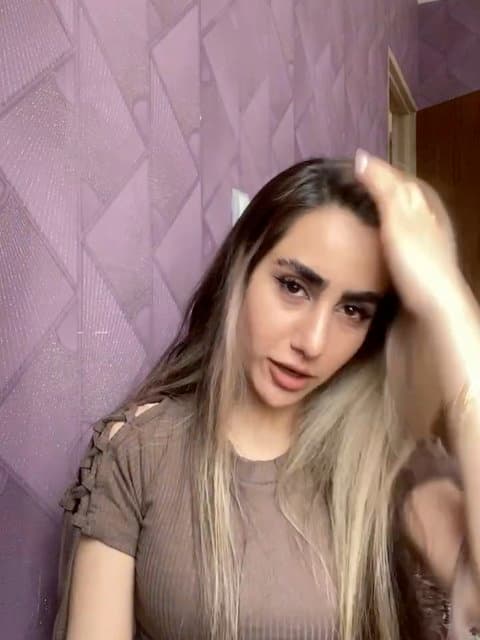 Rose · Masih